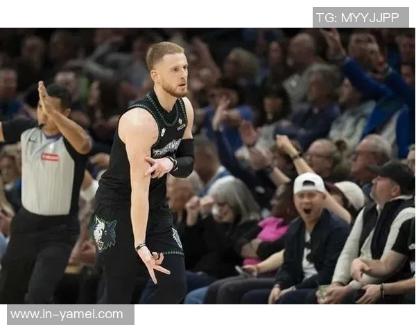 迪文岑佐表现出色全队第二高得分18分外加4板4助2断三分命中率高达44